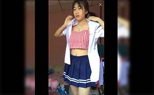 ม.6 live สดโชว์ถอดเสื้อ